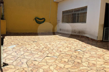 Sobrado à venda com 4 quartos, sendo 2 suítes, em Jardim Modelo, Suzano, SP