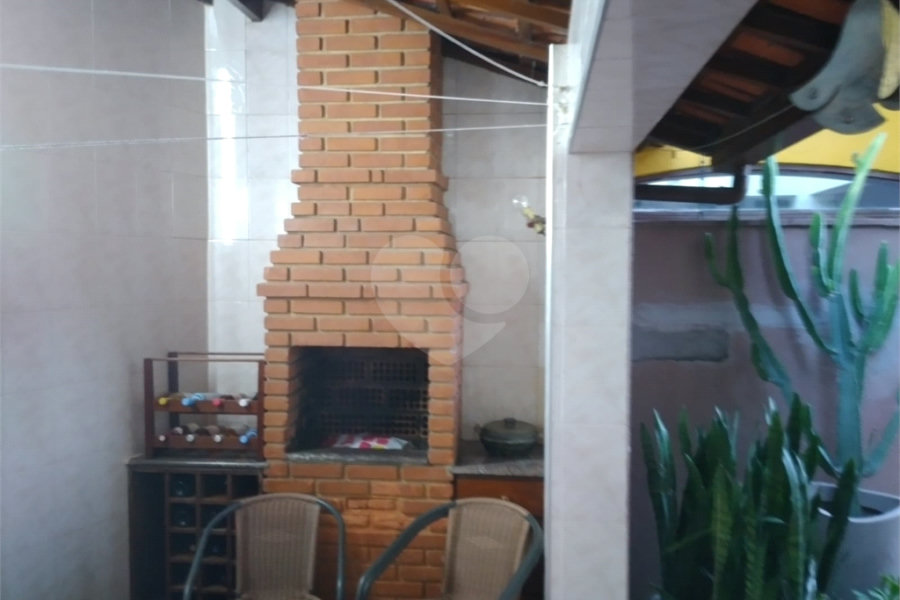 Casa à venda com 4 quartos, sendo 3 suítes, no condomínio Da Serra, São Paulo - SP