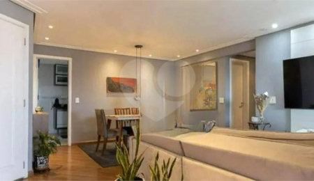 Apartamento à venda com 3 quartos, sendo 1 suíte,  em Saúde, São Paulo, SP