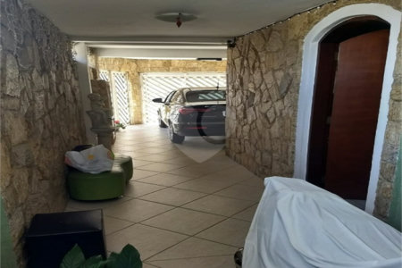 Casa à venda com 3 quartos, sendo 1 suíte, em Vila Galvão, Guarulhos, SP