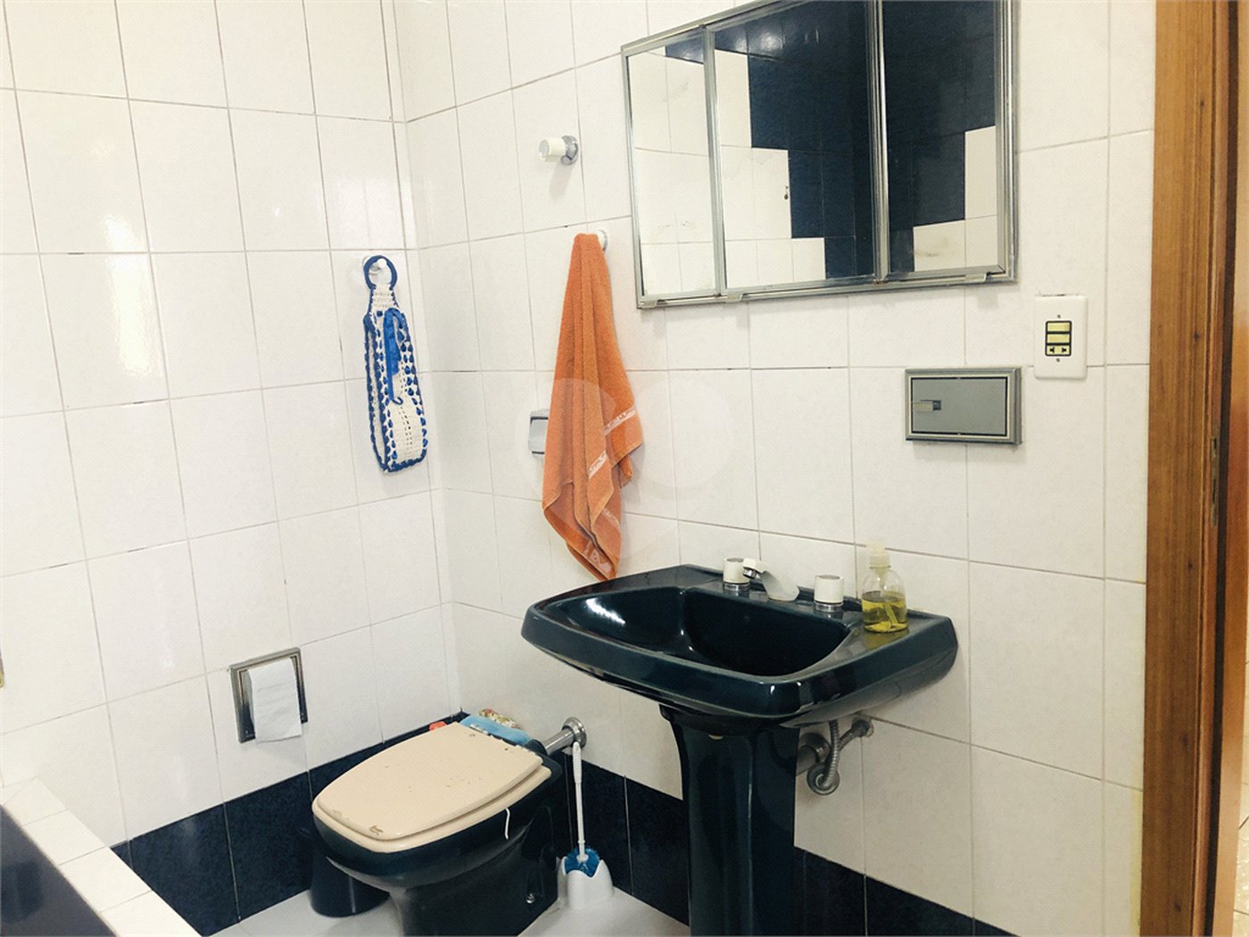 Sobrado à venda com 3 quartos, sendo 1 suíte, em Vila Romero, São Paulo, SP