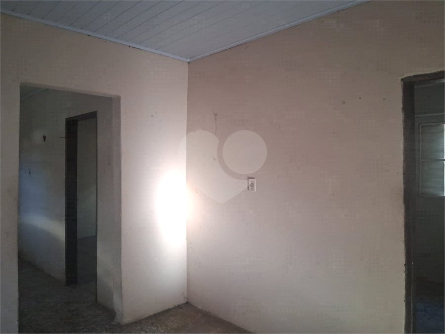 Casa à venda com 2 quartos em Vila Hungria, Itapetininga, SP