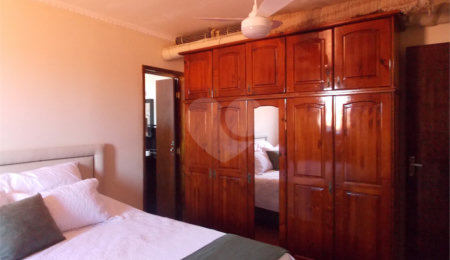 Casa à venda com 4 quartos, sendo 2 suítes, em Jardins, Bragança Paulista, SP