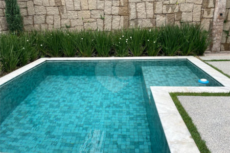 Casa à venda com 3 suítes no condomínio Villaggio Maranello, Vinhedo - SP