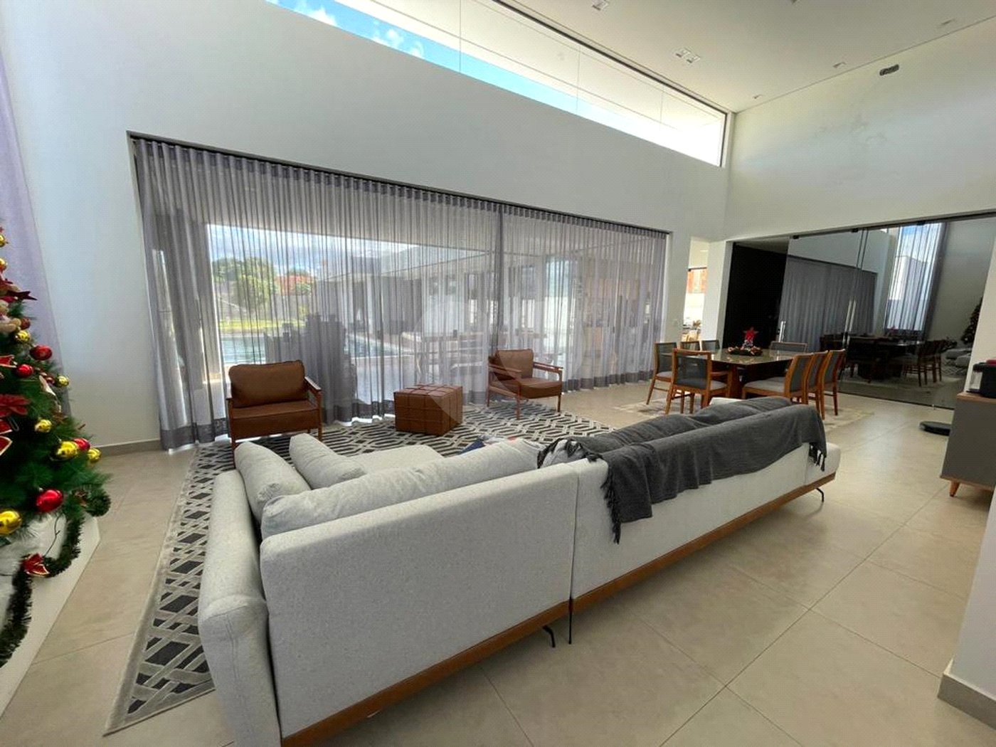 Casa à venda com 4 suítes no condomínio Fazenda Jequitibá, Sorocaba - SP