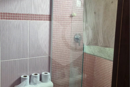 Sobrado à venda com 4 quartos, sendo 2 suítes,  em Conjunto Residencial Álvaro Bovolenta, Mogi das Cruzes, SP
