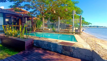 Casa à venda com 5 quartos, sendo 4 suítes,  em Manguinhos, Armação dos Búzios, RJ