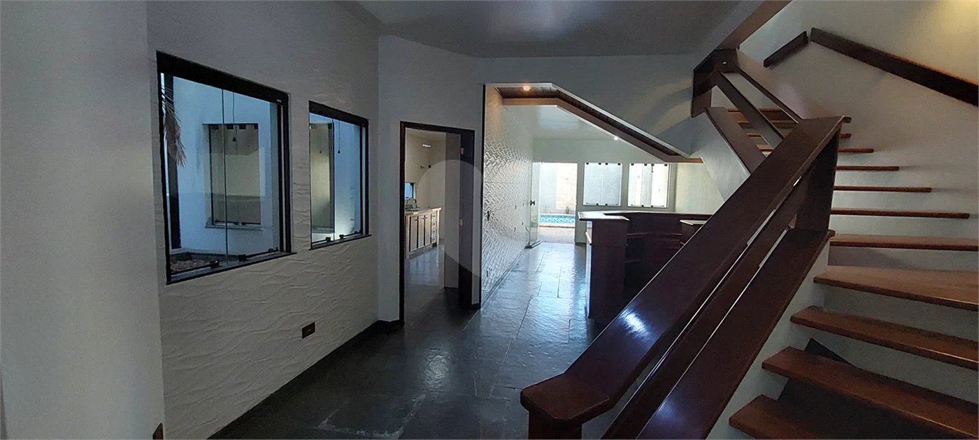 SOBRADO COM DESIGN EXCLUSIVO E LAZER COMPLETO 3 DORMITÓRIOS SENDO 1 SUÍTE