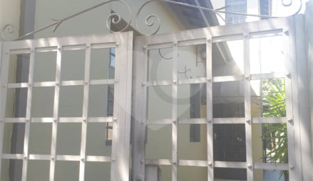 Casa à venda ou para alugar com 3 quartos, sendo 2 suítes, no Centro, Vinhedo, SP