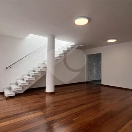 Casa à venda com 3 quartos, sendo 1 suíte,  em Vila Pompéia, São Paulo, SP