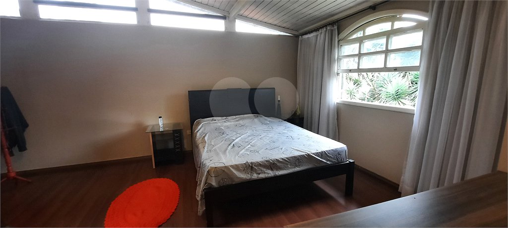 Casa à venda com 3 quartos, sendo 1 suíte, no condomínio Alpes da Cantareira, Mairiporã - SP
