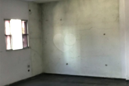 Casa Térrea à venda com 3 quartos, sendo 1 suíte,  em Vila Santo Estéfano, São Paulo, SP