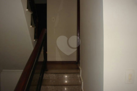 Sobrado à venda com 6 quartos, sendo 2 suítes,  em Santana, São Paulo, SP