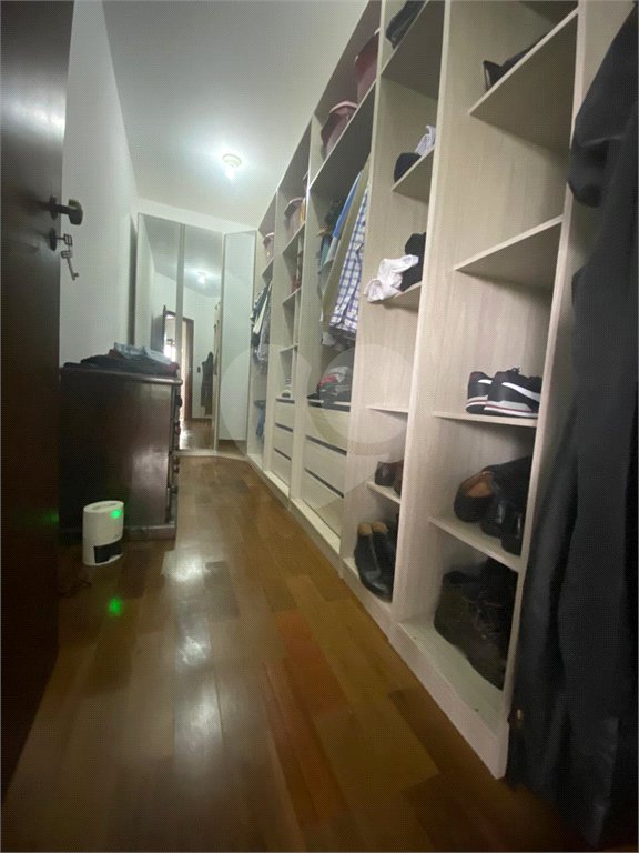 Casa à venda com 4 suítes no condomínio Vale da Santa Fé, Vinhedo - SP