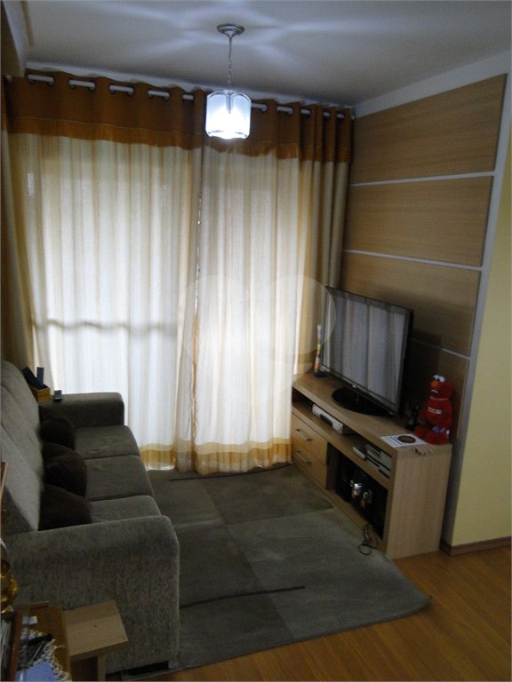 Apartamento à venda com 3 quartos, sendo 1 suíte,  em Vila Vermelha, São Paulo, SP