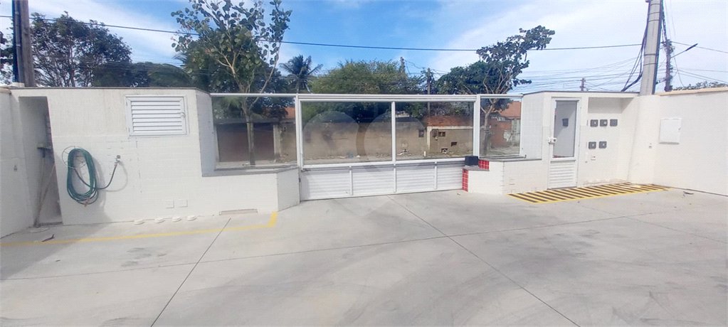 Apartamento à venda com 2 quartos, sendo 1 suíte, em Fluminense, São Pedro da Aldeia, RJ