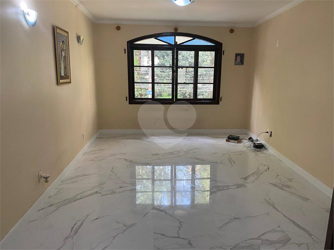 Sobrado à venda com 3 quartos, sendo 1 suíte, em Jardim Londrina, São Paulo, SP