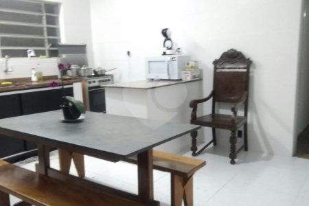Casa à venda com 3 quartos, sendo 1 suíte,  em Chora Menino, São Paulo, SP