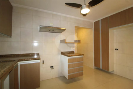 Apartamento à venda com 3 quartos, sendo 1 suíte,  em Vila Uberabinha, São Paulo, SP