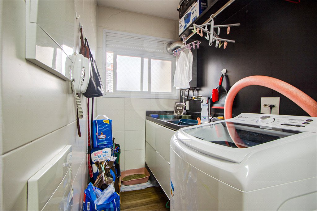 Apartamento à venda com 2 quartos, sendo 1 suíte,  em Jardim das Acácias, São Paulo, SP