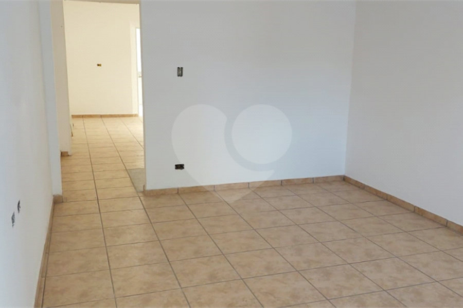 Sobrado à venda com 3 quartos, sendo 2 suítes, em Vila Paulicéia, São Paulo, SP