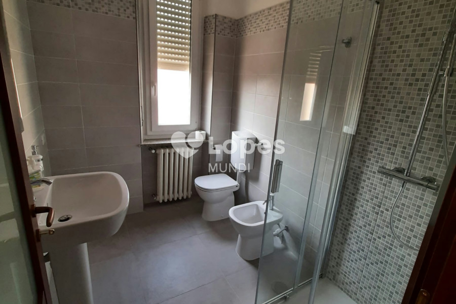 Casa renovada com 4 quartos à venda em Trino, Vercelli – 2 unidades independentes