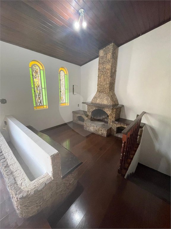 Sobrado à venda com 6 quartos, sendo 3 suítes,  em Dos Casa, São Bernardo do Campo, SP