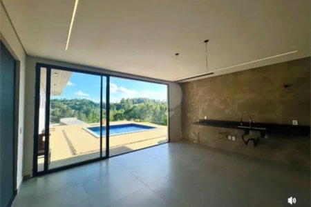 Casa à venda com 3 quartos, sendo 2 suítes, no condomínio Terra Caxambu, Jundiaí - SP