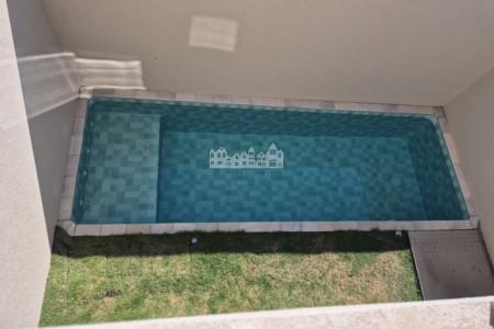 Casa à venda com 4 quartos, sendo 3 suítes, em Vila Petrópolis, Atibaia, SP