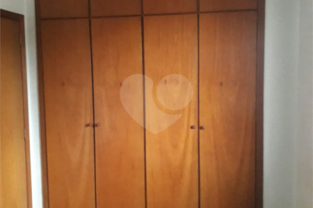 Sobrado à venda com 3 quartos em Jardim Oriental, São Paulo, SP