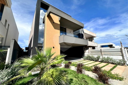 Casa à venda com 5 suítes no condomínio Florais do Parque, Cuiabá - MT