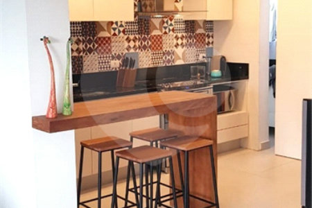 Apartamento à venda com 3 quartos, sendo 1 suíte, em Moema, São Paulo, SP