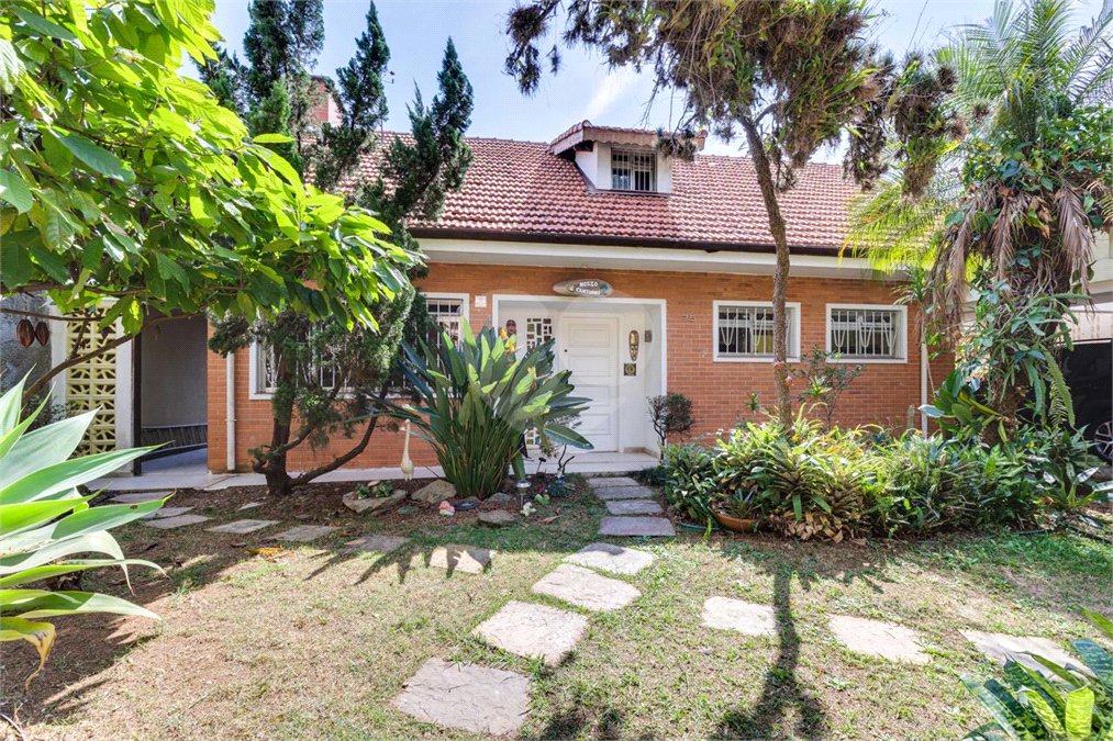 Casa Térrea à venda com 3 quartos, sendo 1 suíte, em Interlagos, São Paulo, SP