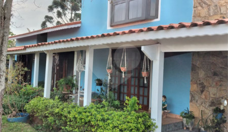 Chácara à venda com 4 quartos, sendo 1 suíte,  em Vila Dom Pedro, Atibaia, SP