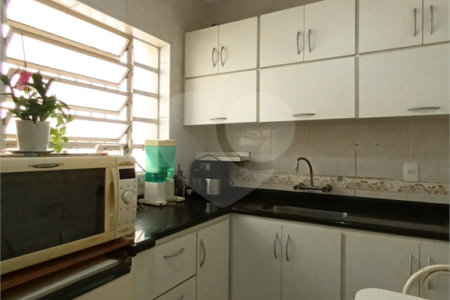 Casa térrea com duas edículas para venda - Saúde, SP.