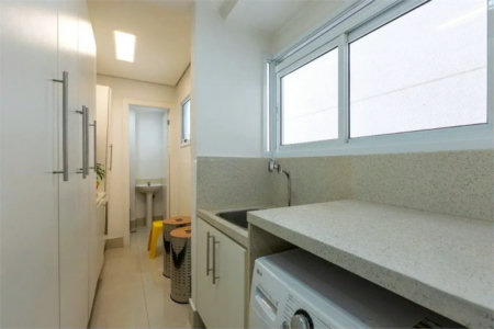 Apartamento à venda com 3 suítes em Vila Romana, São Paulo, SP
