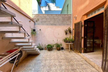 Sobrado à venda com 3 quartos em Vila Clementino, São Paulo, SP