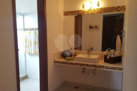 Casa à venda com 3 quartos, sendo 1 suíte, no condomínio Village Ipanema 1, Araçoiaba da Serra - SP