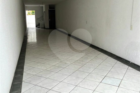 Sobrado à venda com 3 quartos, sendo 1 suíte,  em Vila Alice, Santo André, SP