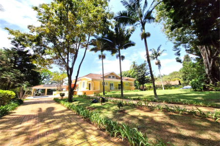 Casa à venda com 4 suítes no condomínio Chácara Flora, São Paulo - SP