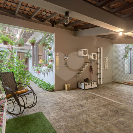 Casa à venda com 4 suítes em Granja Julieta, São Paulo, SP