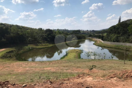 Terreno à venda no condomínio Portal Lamis I, Atibaia - SP
