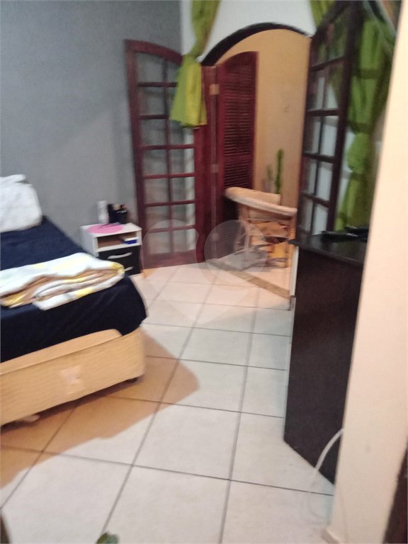 Casa à venda com 3 quartos, sendo 1 suíte,  em Vila Júlia, Poá, SP