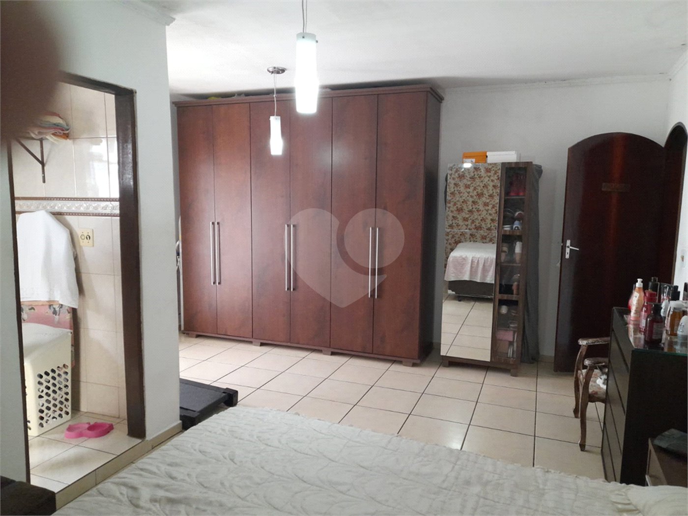 Casa à venda com 4 quartos, sendo 1 suíte, em Mogi Moderno, Mogi das Cruzes, SP