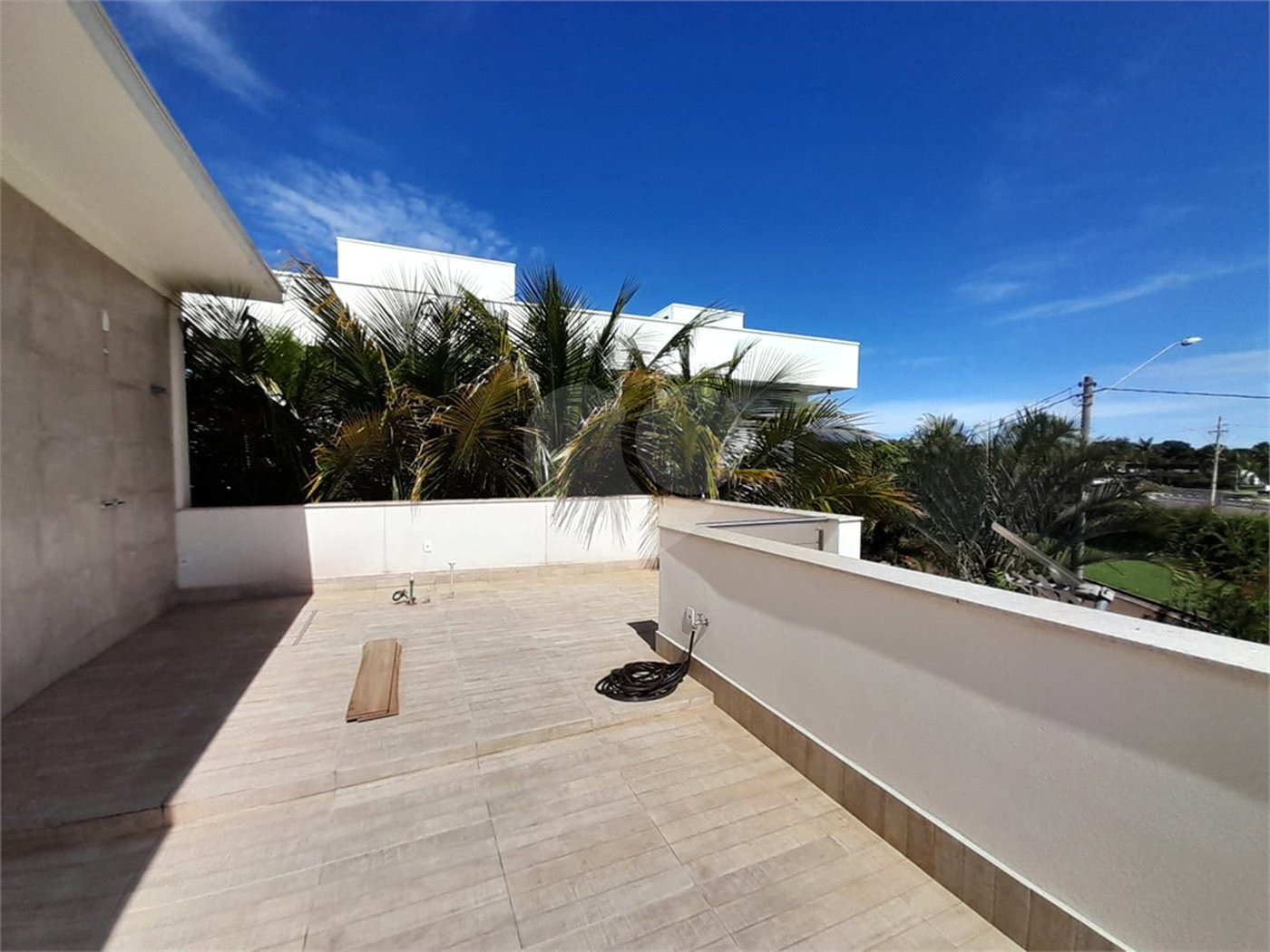 Casa à Venda no Condomínio Damha III – Elegância e Conforto para sua Família