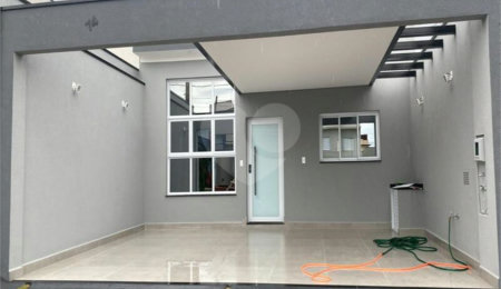 Casa à venda com 3 quartos, sendo 1 suíte,  no condomínio Vila Ytu, Indaiatuba - SP