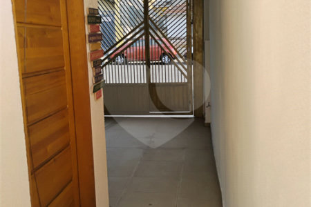 Sobrado à venda com 2 quartos, sendo 1 suíte,  em Vila Antonieta, São Paulo, SP