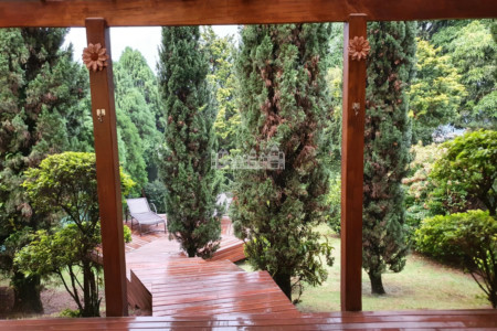 Casa para locação no Jardim Paulista – um refúgio com vista deslumbrante em Atibaia