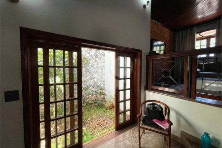 Casa à venda com 6 quartos, sendo 1 suíte, no condomínio Granja Olga I, Sorocaba - SP