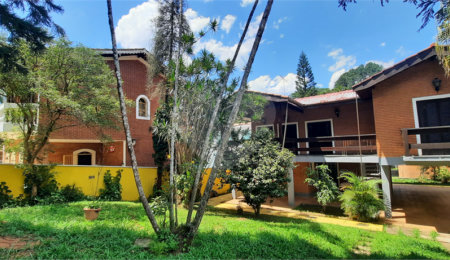 Casa à venda ou para alugar com 4 quartos, sendo 2 suítes,  em Mantiqueira, Mairiporã, SP